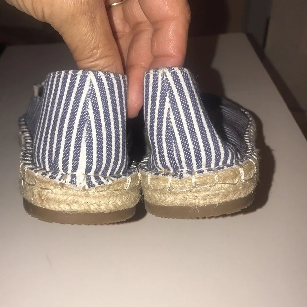 NWOT Women’s Canvas Espadrilles